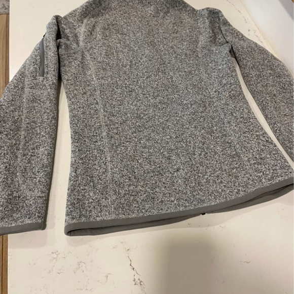 Patagonia Heathered Gray Zip-Up Jacket - Picture 3 of 5